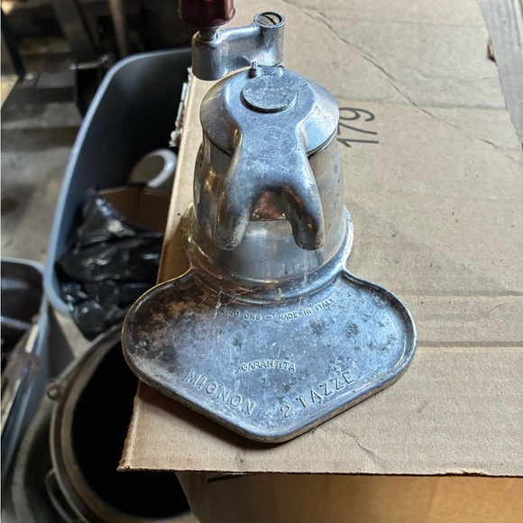Mignon Silver Espresso Maker - Picture 1 of 1